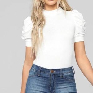 Blouse with ruched sleeves